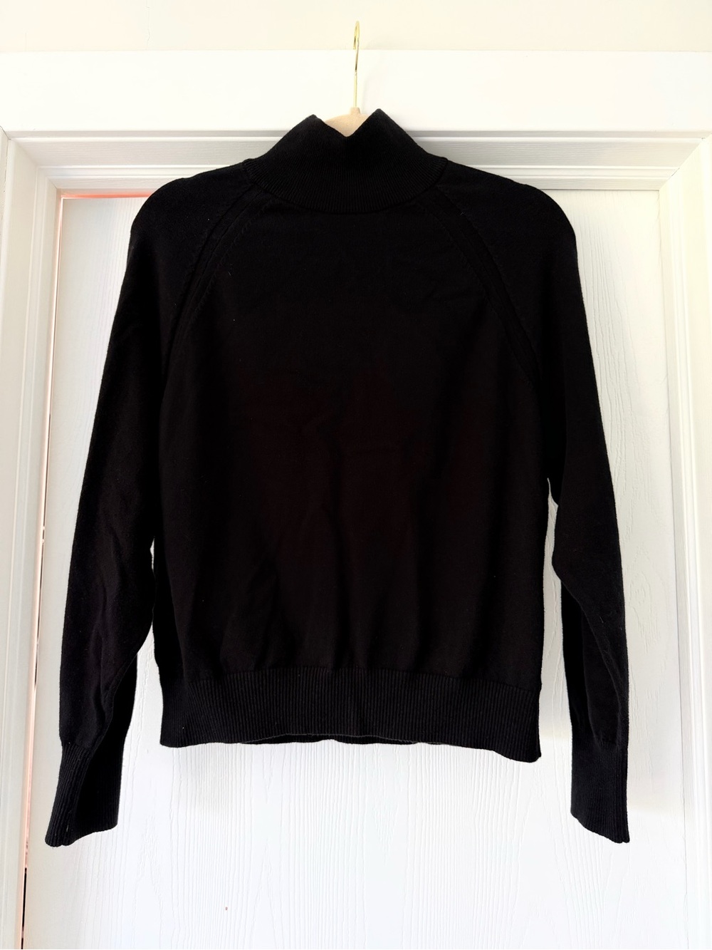 Long Sleeve Turtleneck Sweater - Black